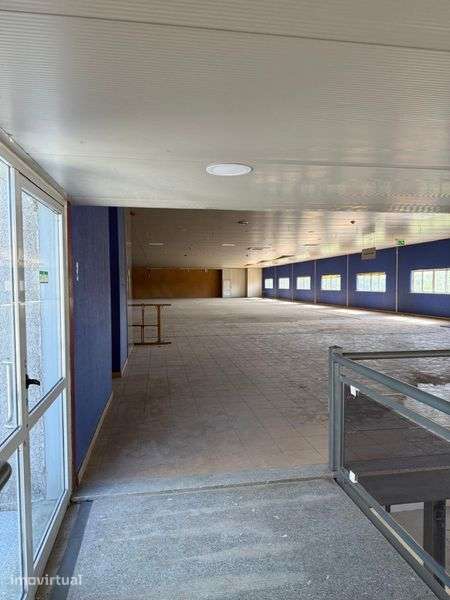 Arrendamento espaço comercial+armazém - 1755m2 - Grande imagem: 5/7