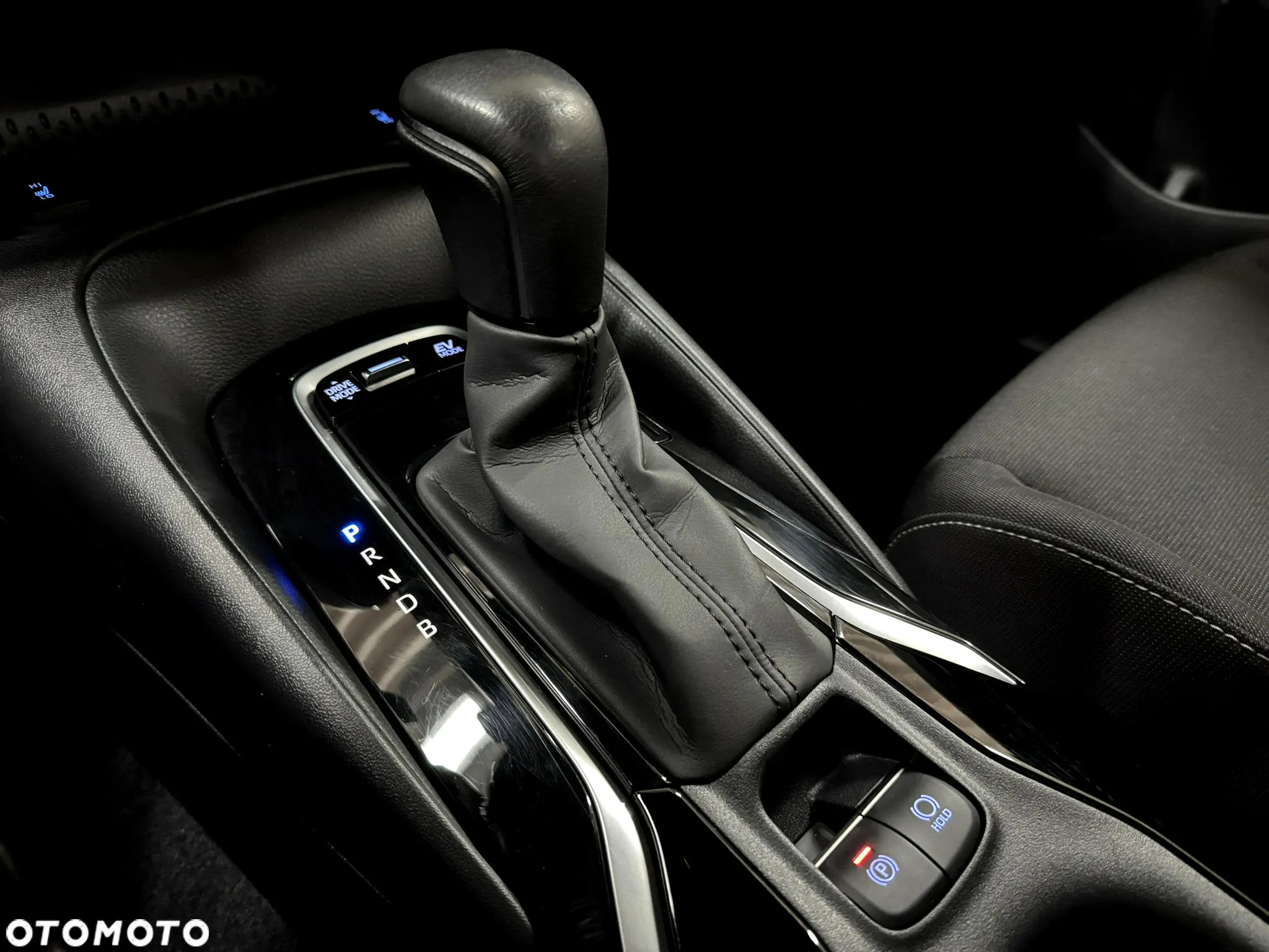 Toyota Corolla 1.8 Hybrid GPF Comfort - 25