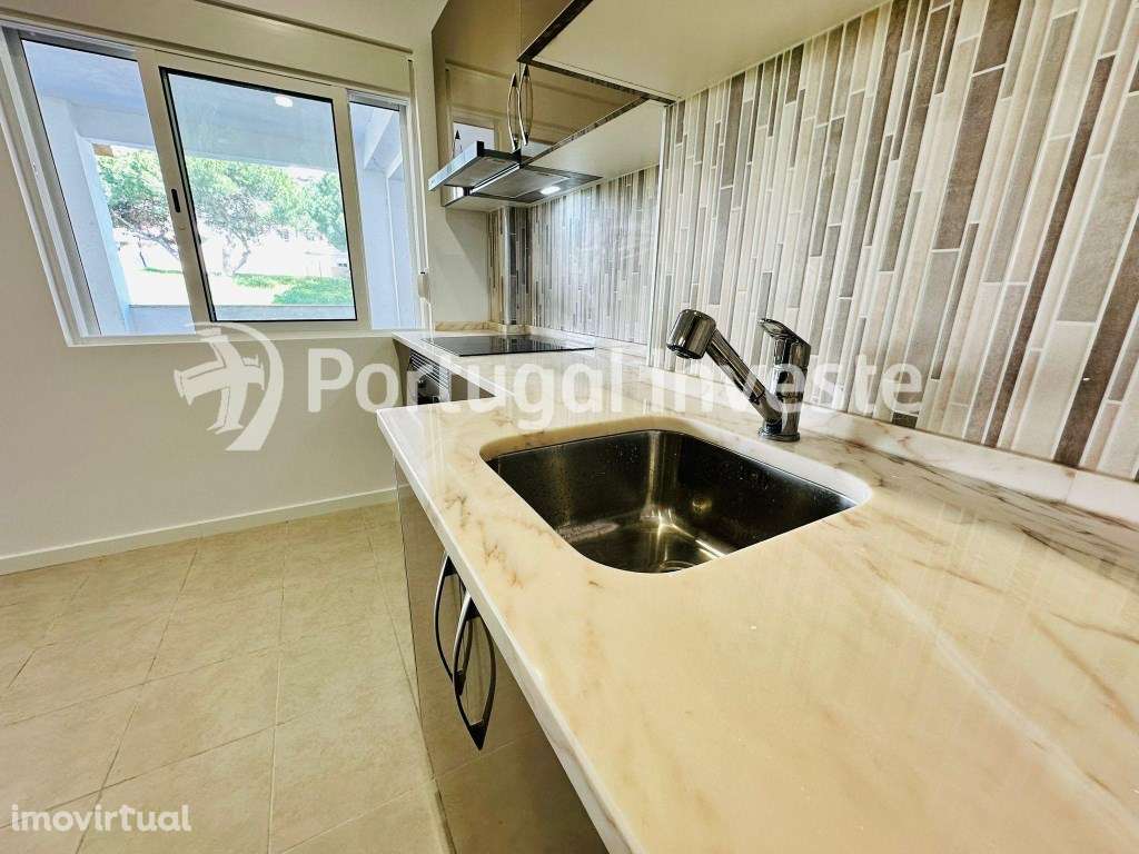 Loja Convertida em T2 Totalmente Renovado a 200m do Metro - Almada - Grande imagem: 4/16