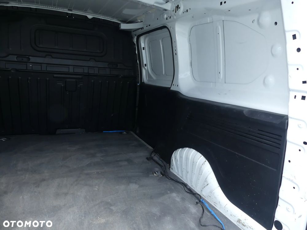 Toyota Proace City - 23