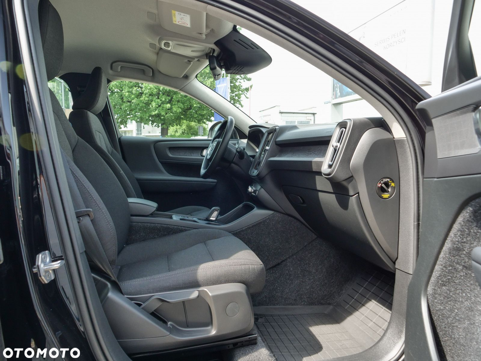 Volvo XC 40 - 25