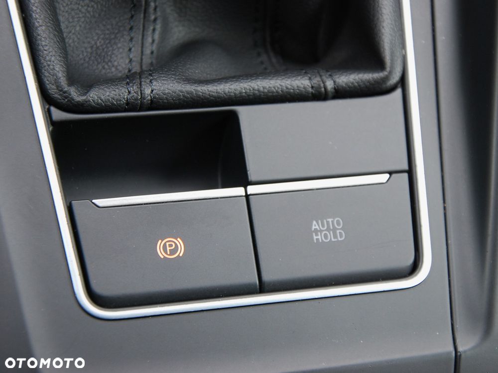Volkswagen Golf 1.5 TSI EVO Life - 30