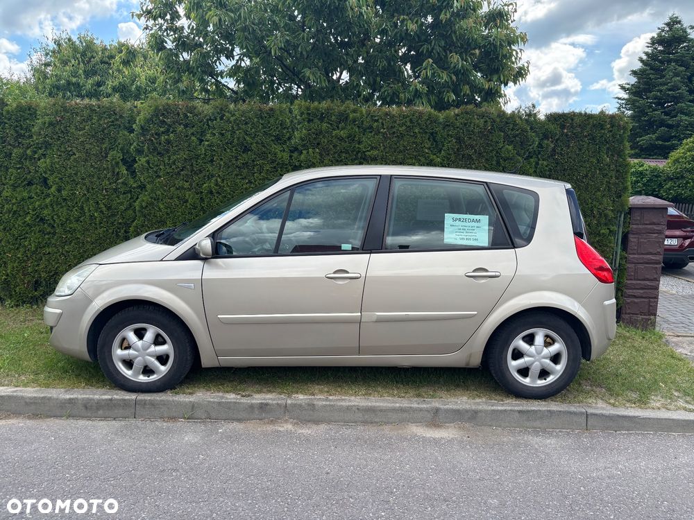 Renault Scenic 1.6 16V Confort Privilege - 2