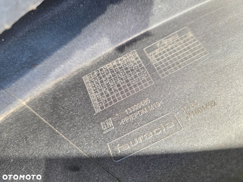 OPEL ZAFIRA C 11- ZDERZAK PRZEDNI PRZÓD NA SPRYSKI + 4xPDC KOLOR SREBRNY METALIK NR 13300485 NR AUKCJI NZ2154 - 33