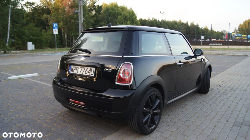 MINI ONE - 8