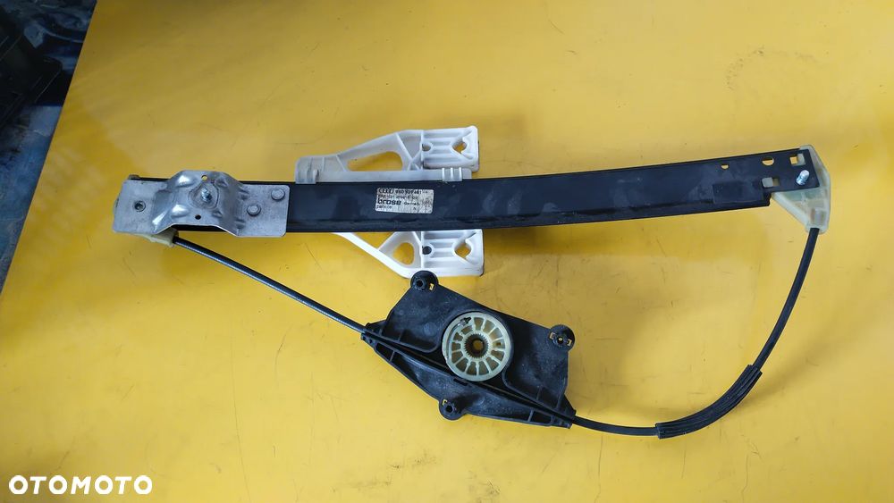 Podnośnik szyby lewy tył 8K0839461 Audi A4 - 1