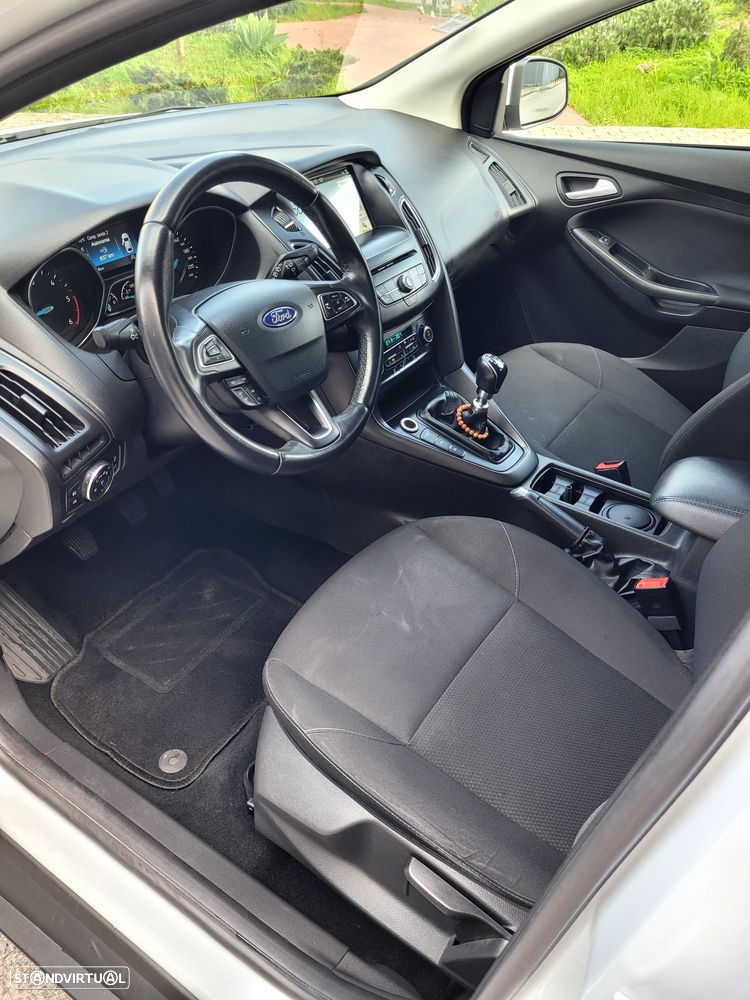 Ford Focus 1.5 TDCi ECOBlue Business - 9