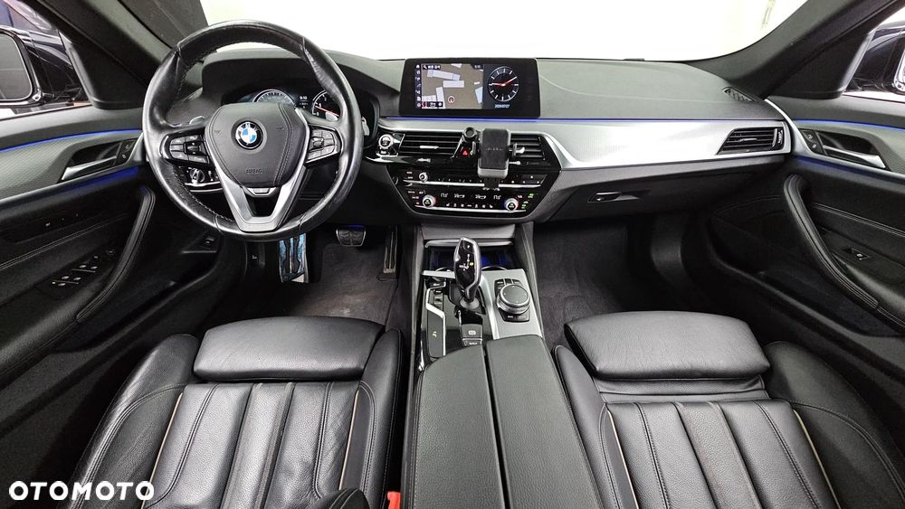 BMW Seria 5 530i xDrive M Sport Edition - 7
