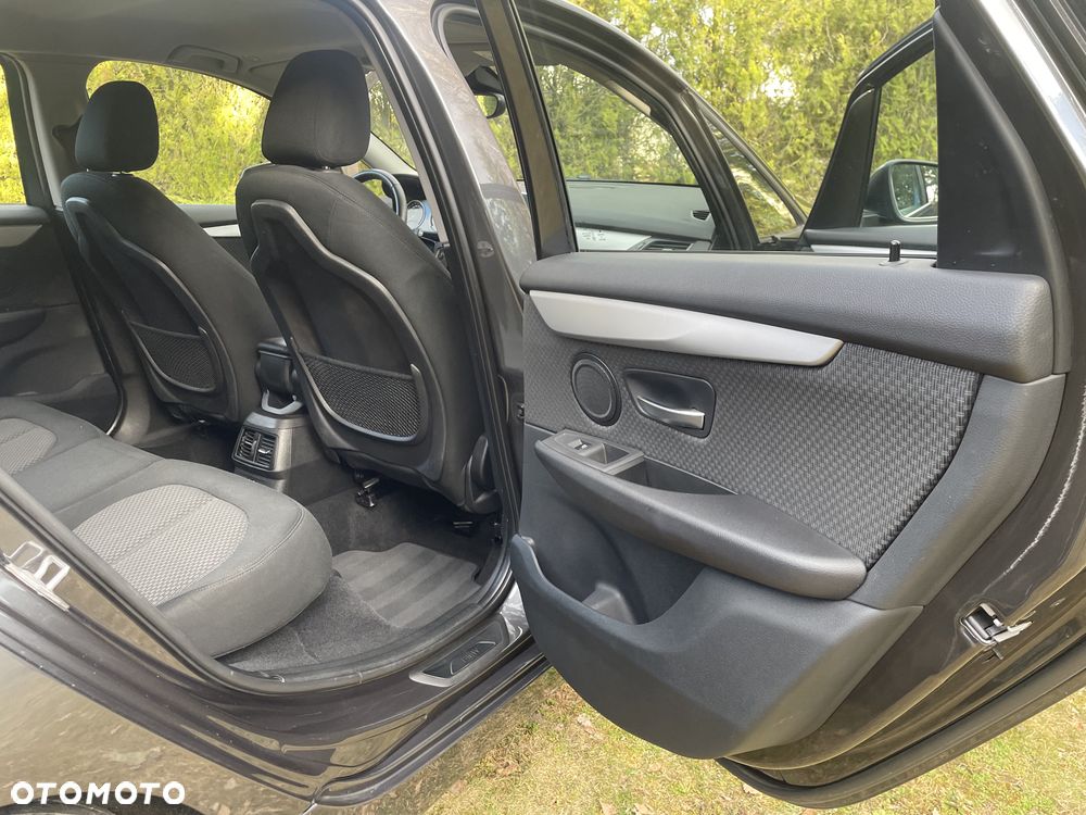 BMW Seria 2 216d Advantage - 17
