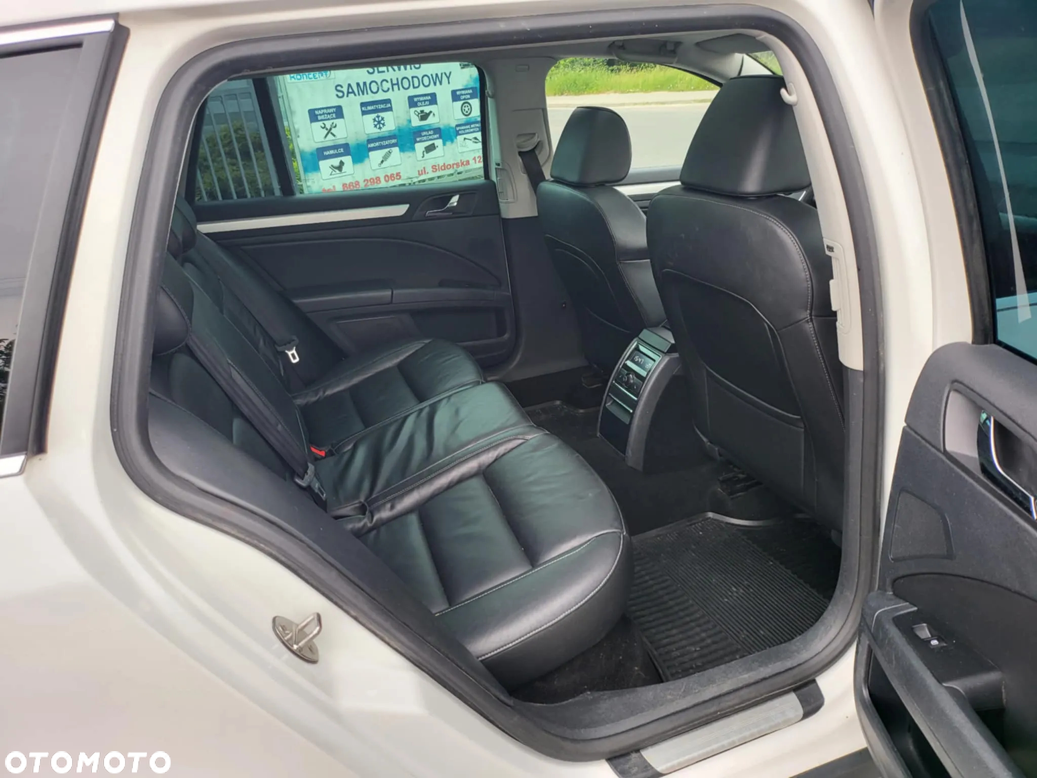 Skoda Superb 2.0 TDI Platinum Outdoor DSG - 11