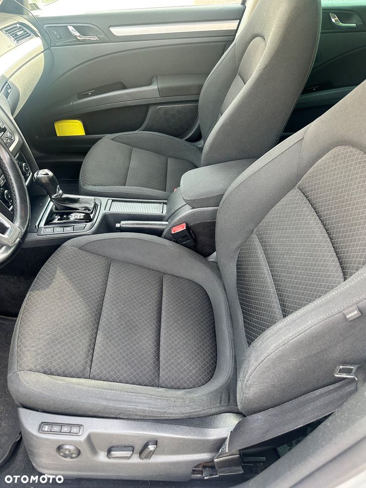 Skoda Superb 2.0 TDI Comfort DSG - 6