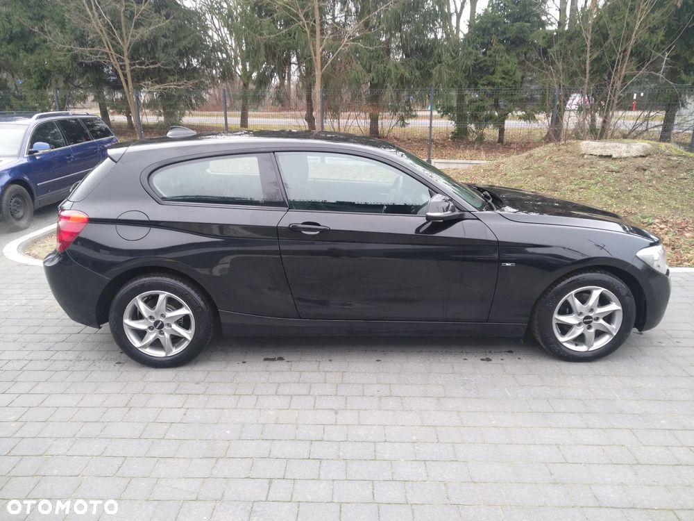 BMW Seria 1 116i Sport Line - 2