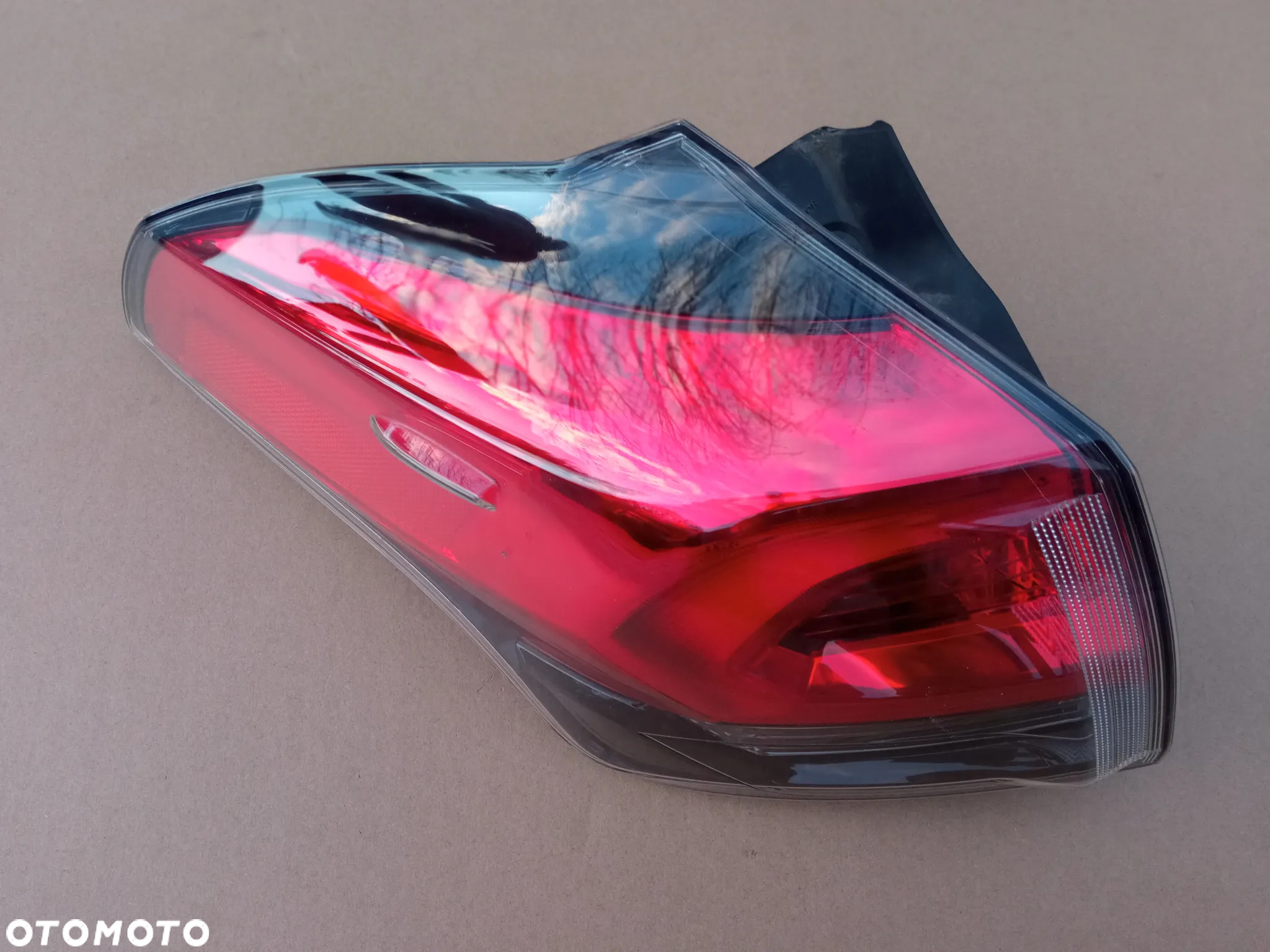 TOYOTA RAV4 IV LIFT LAMPA LEWA TYŁ BŁOTNIKA ORYGINAŁ 15- - 4
