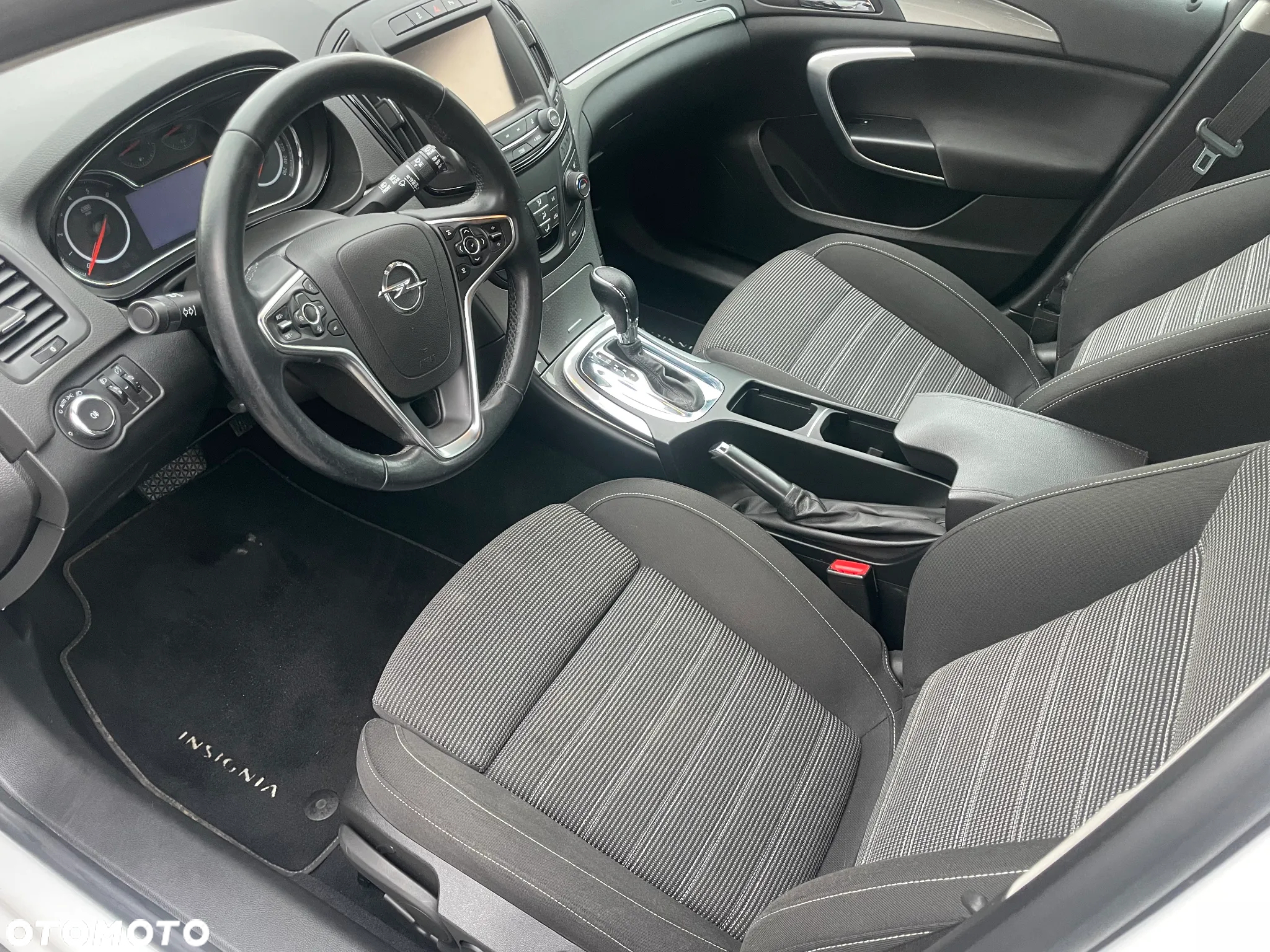Opel Insignia - 29