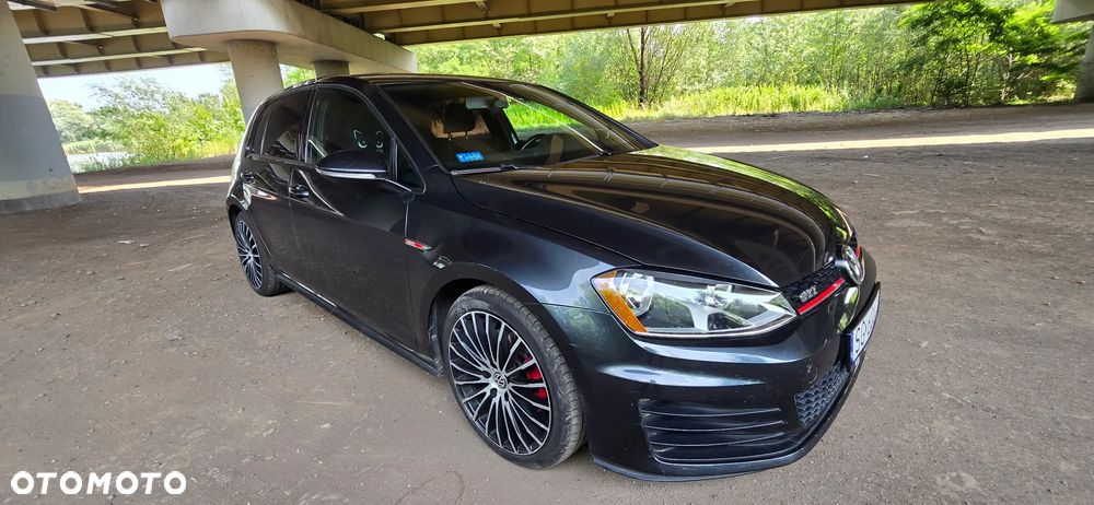 Volkswagen Golf 2.0 TSI GTI - 17