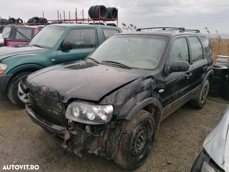 Dezmembrez Ford Maverick - 2