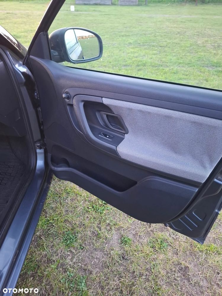 Skoda Fabia - 11