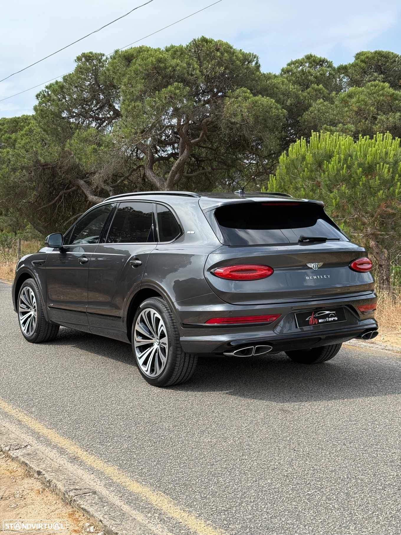 Bentley Bentayga EWB V8 - 7