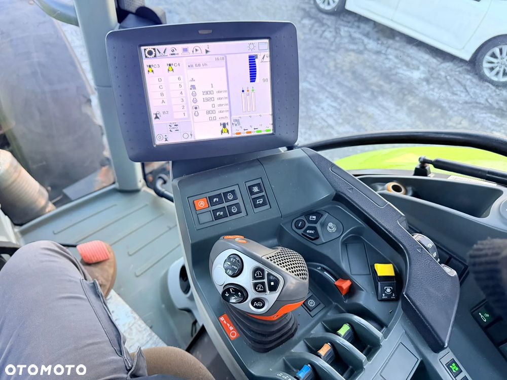 Claas Arion 620 CEBIS - 14