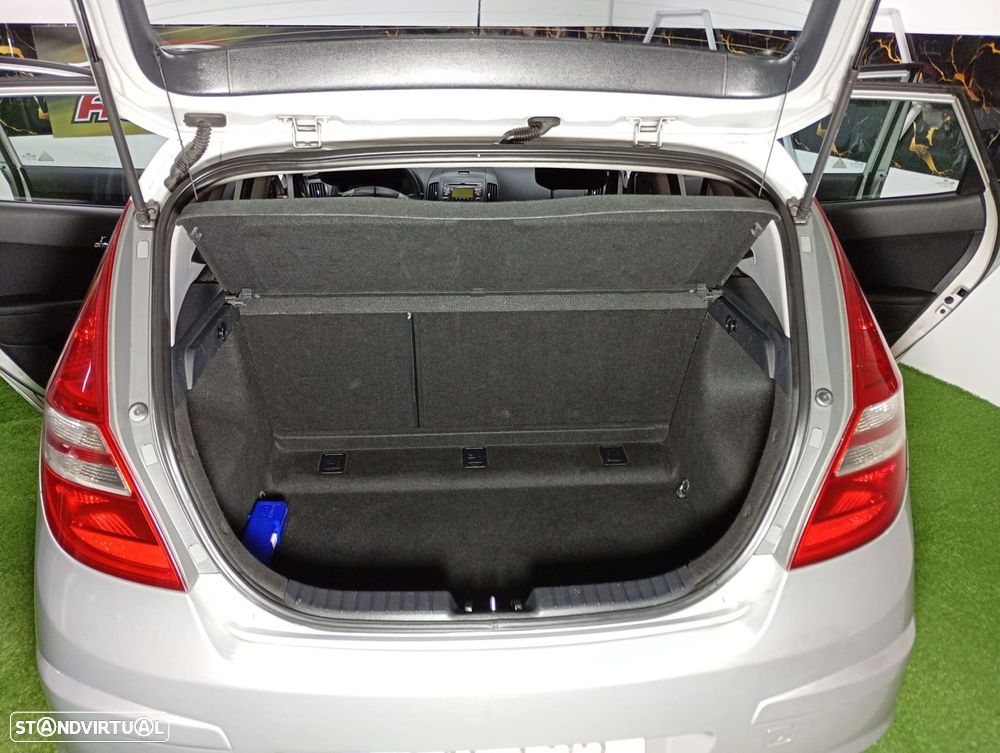 Hyundai i30 1.6 CRDI Classic - 23