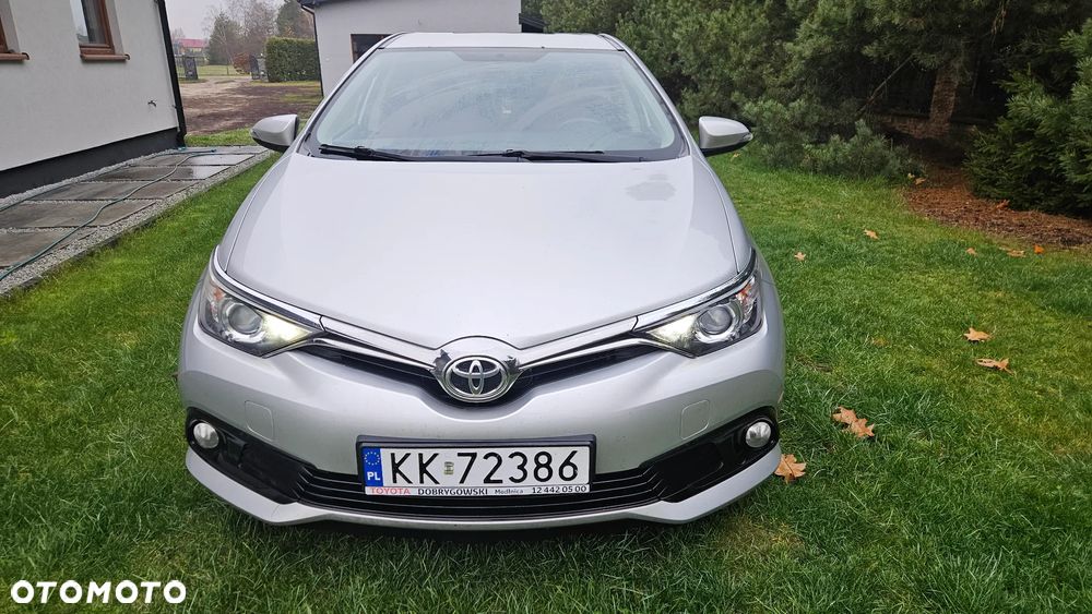 Toyota Auris 1.6 Classic Plus - 2