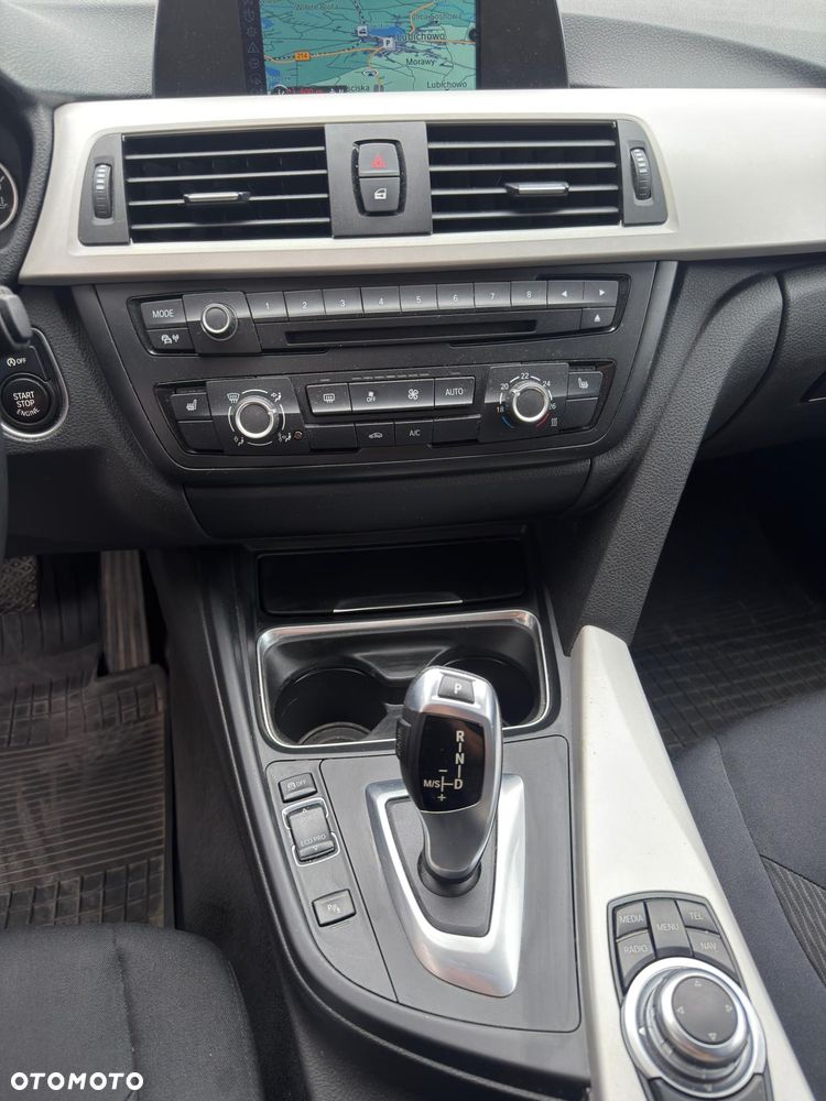 BMW Seria 3 320d Efficient Dynamics Edition Blue Perf Sport Line - 14