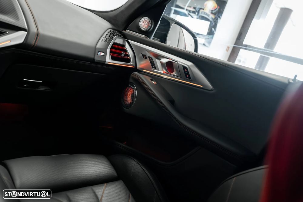 BMW XM Label Red - 26