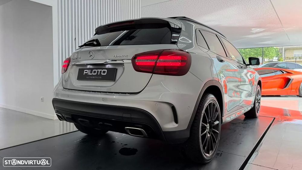 Mercedes-Benz GLA 250 4-Matic AMG Line - 11