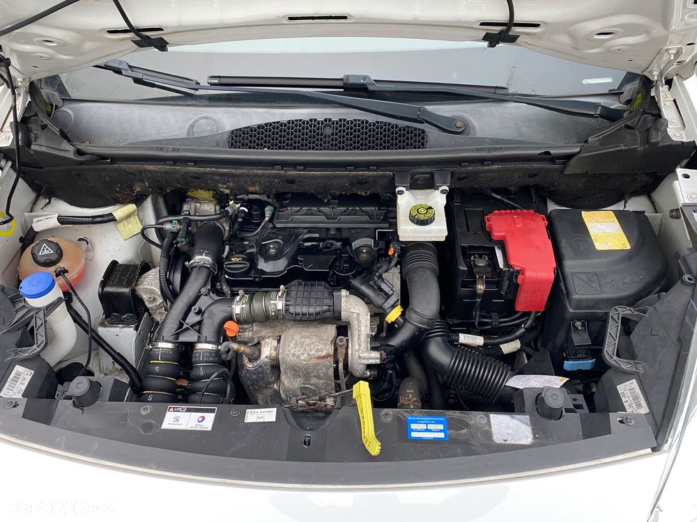 Peugeot PARTNER - 32