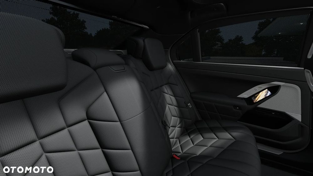 BMW Seria 7 M760e PHEV xDrive sport - 11