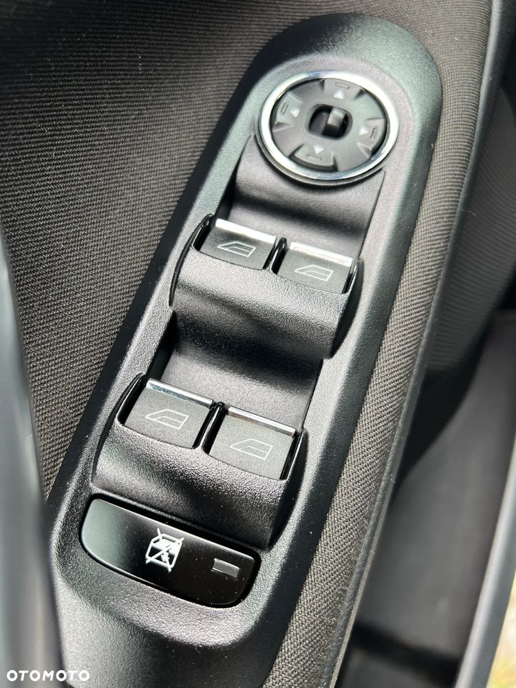 Ford Galaxy 2.0 TDCi Ghia - 11