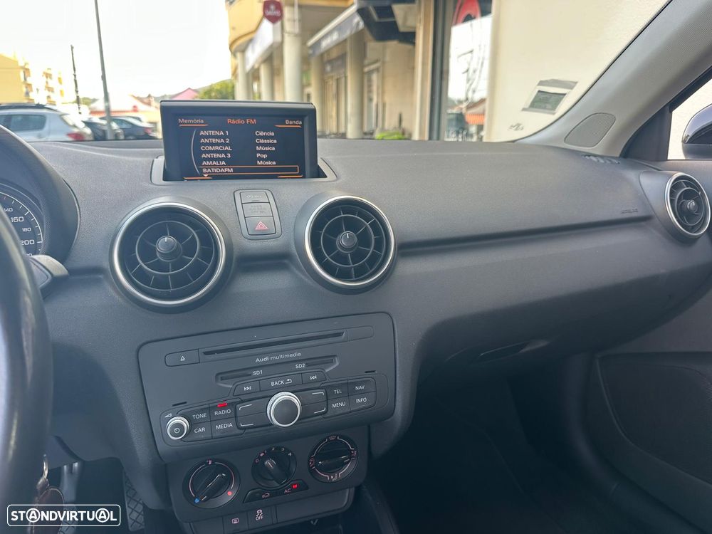 Audi A1 1.6 TDI Attraction - 11
