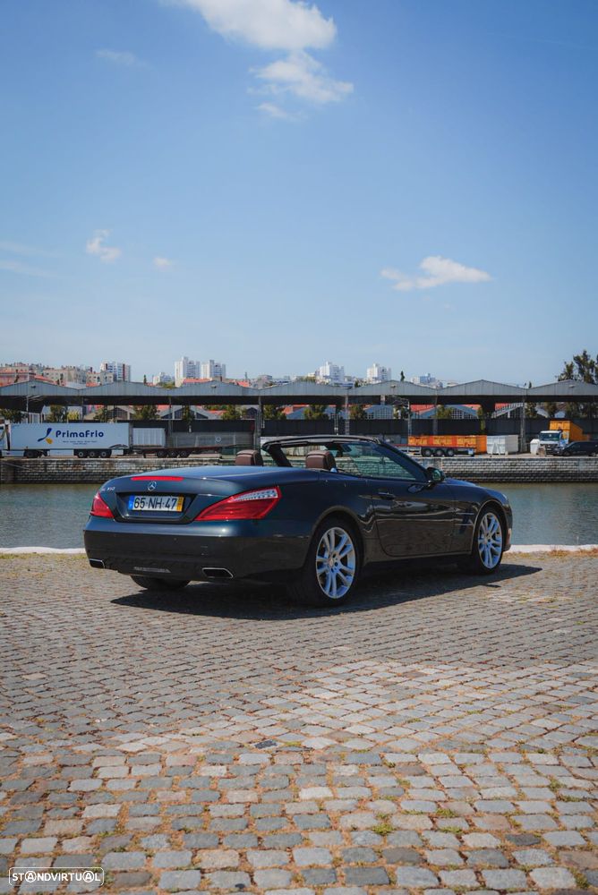 Mercedes-Benz SL 350 Standard - 14