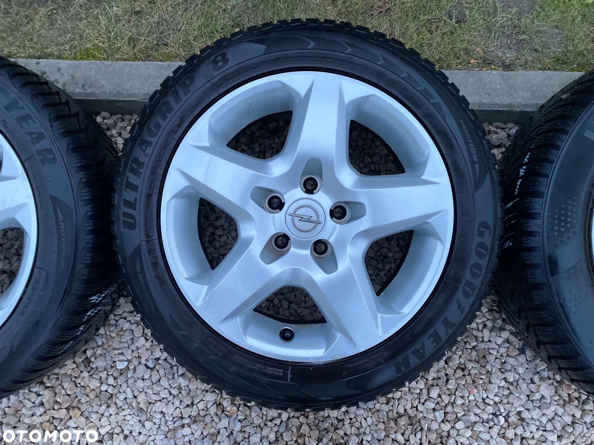 Opel Astra H Zafira Felgi strukturalne z oponami Koła 16" 5X110 6,5Jx16H2 ET39 - 13