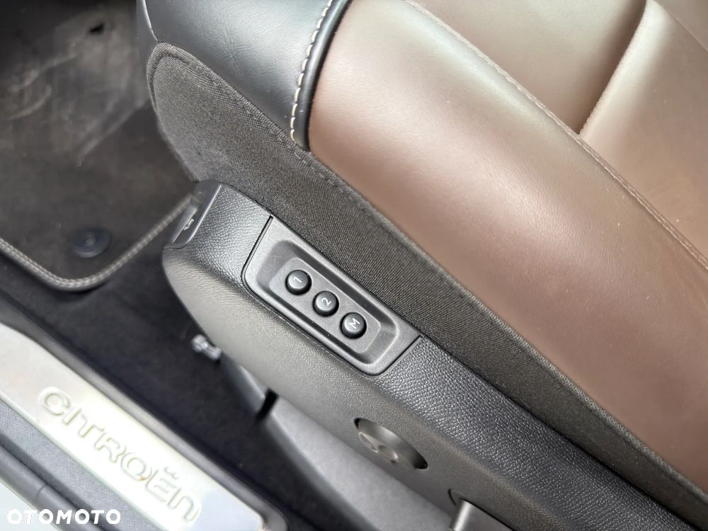 Citroën C5 Aircross 1.6 PureTech Shine EAT8 - 26