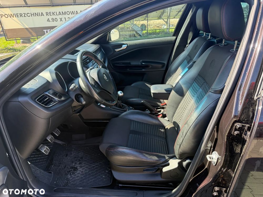 Alfa Romeo Giulietta 2.0 JTDM Distinctive - 9