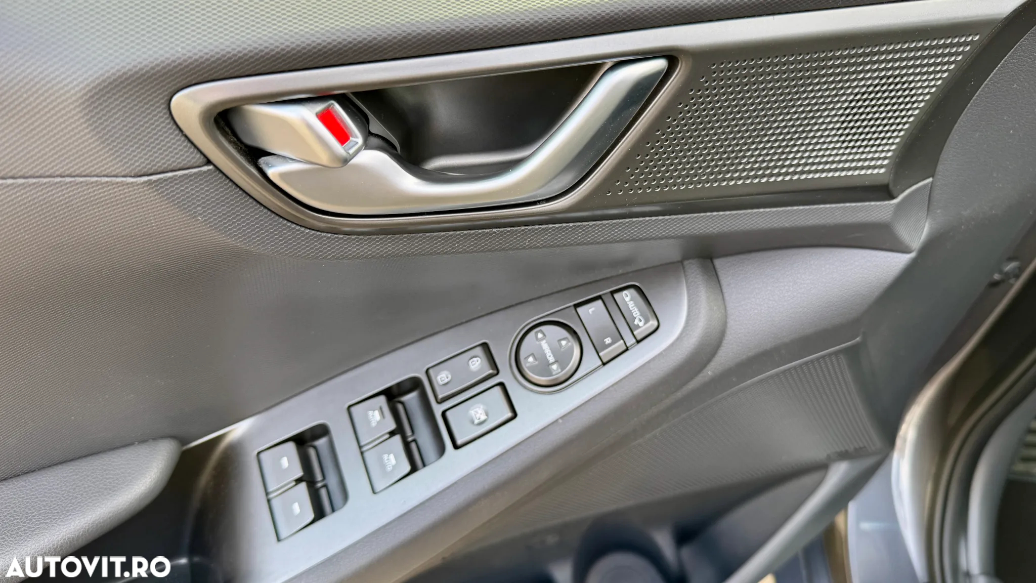Hyundai IONIQ Hybrid 141CP Highway - 23