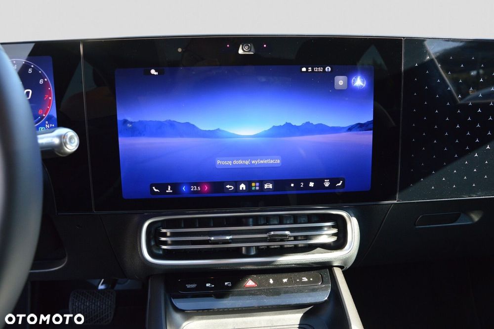 Mercedes-Benz CLA - 17