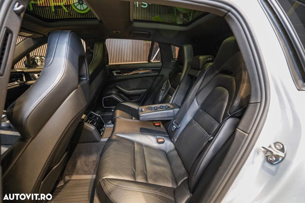 Porsche Panamera - 20