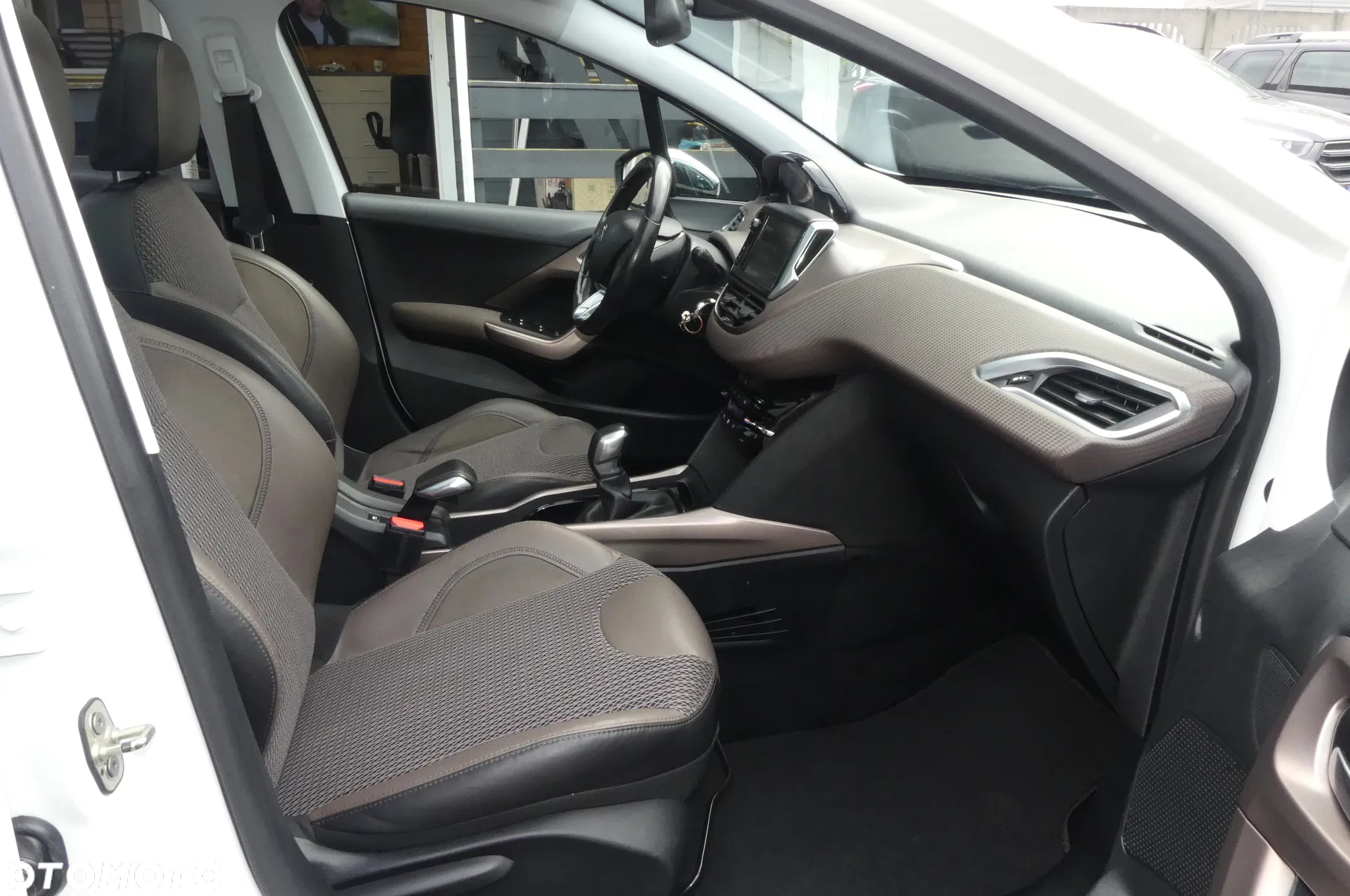 Peugeot 2008 1.6 VTi Allure - 7