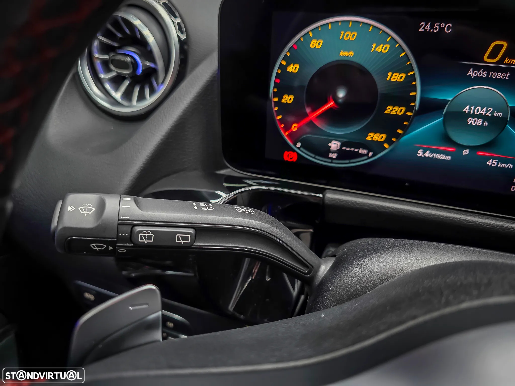 Mercedes-Benz GLA 200 d 8G-DCT AMG Line - 24