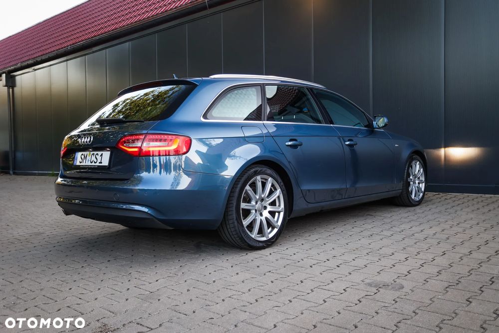Audi A4 Avant 2.0 TDI DPF clean diesel quattro S tronic S line Sportpaket - 17