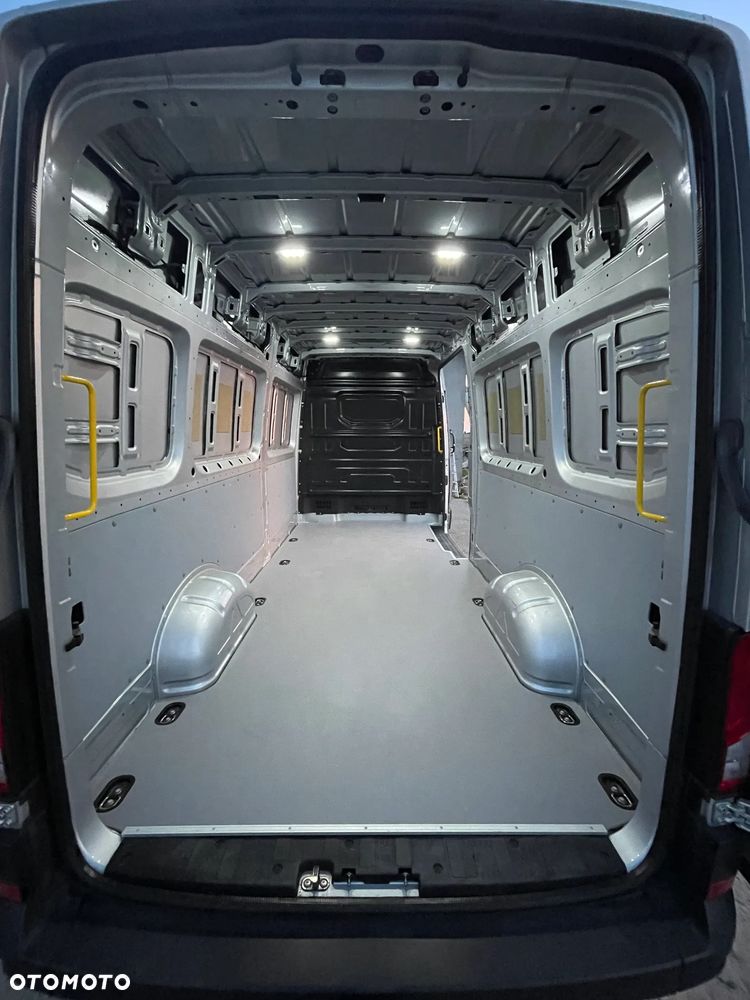 Volkswagen Crafter - 22