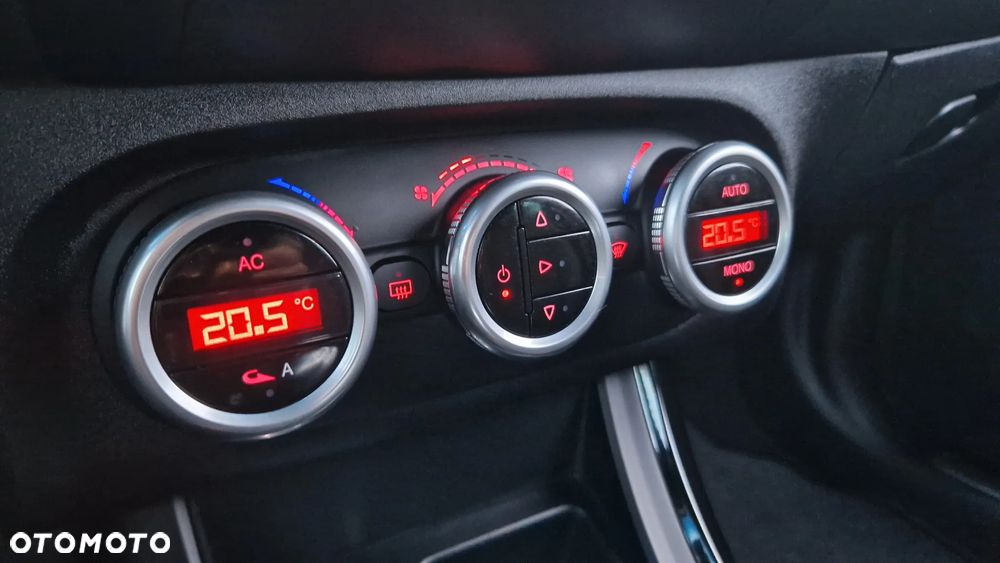 Alfa Romeo Giulietta 2.0 JTDM 16V Veloce - 16