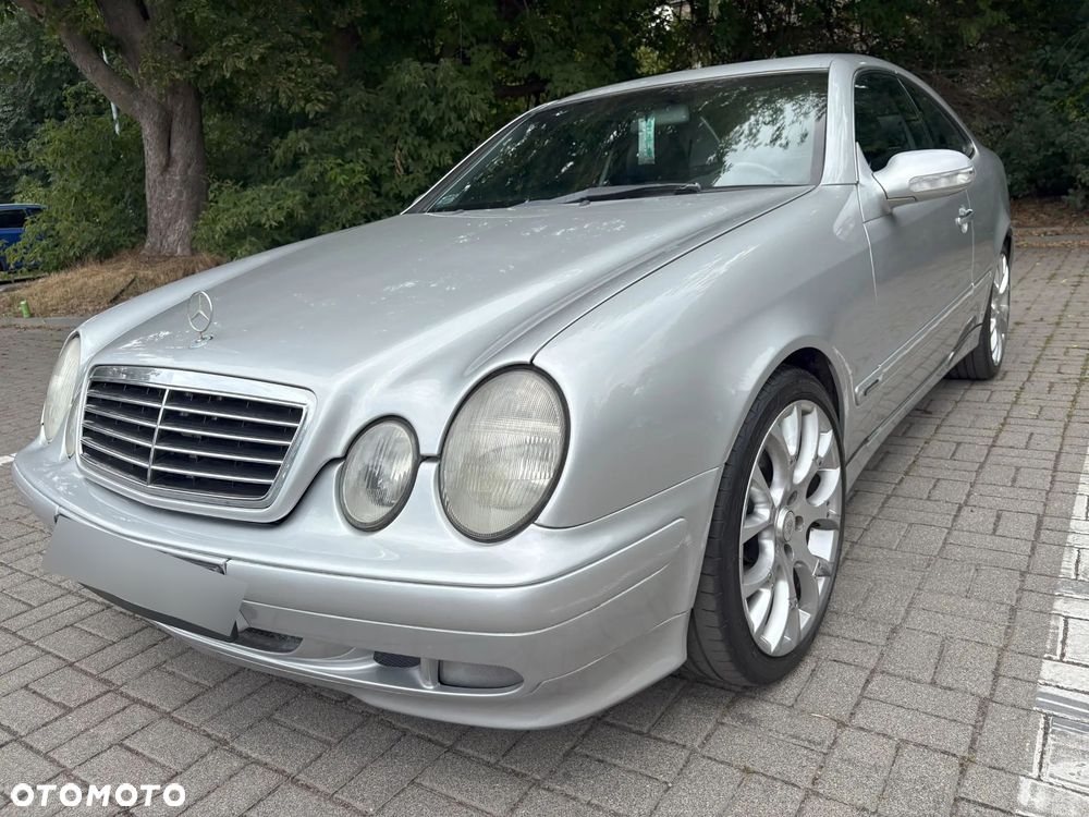 Mercedes-Benz CLK - 10