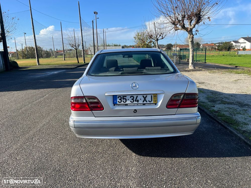 Mercedes-Benz E 220 - 5