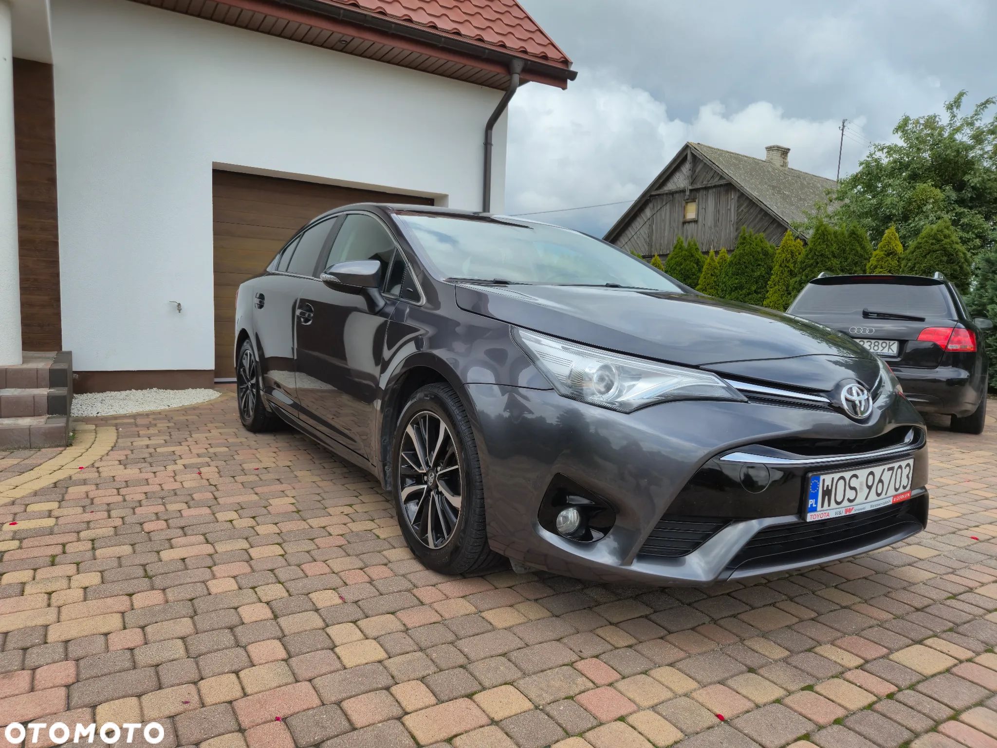 Toyota Avensis 1.8 Prestige - 1