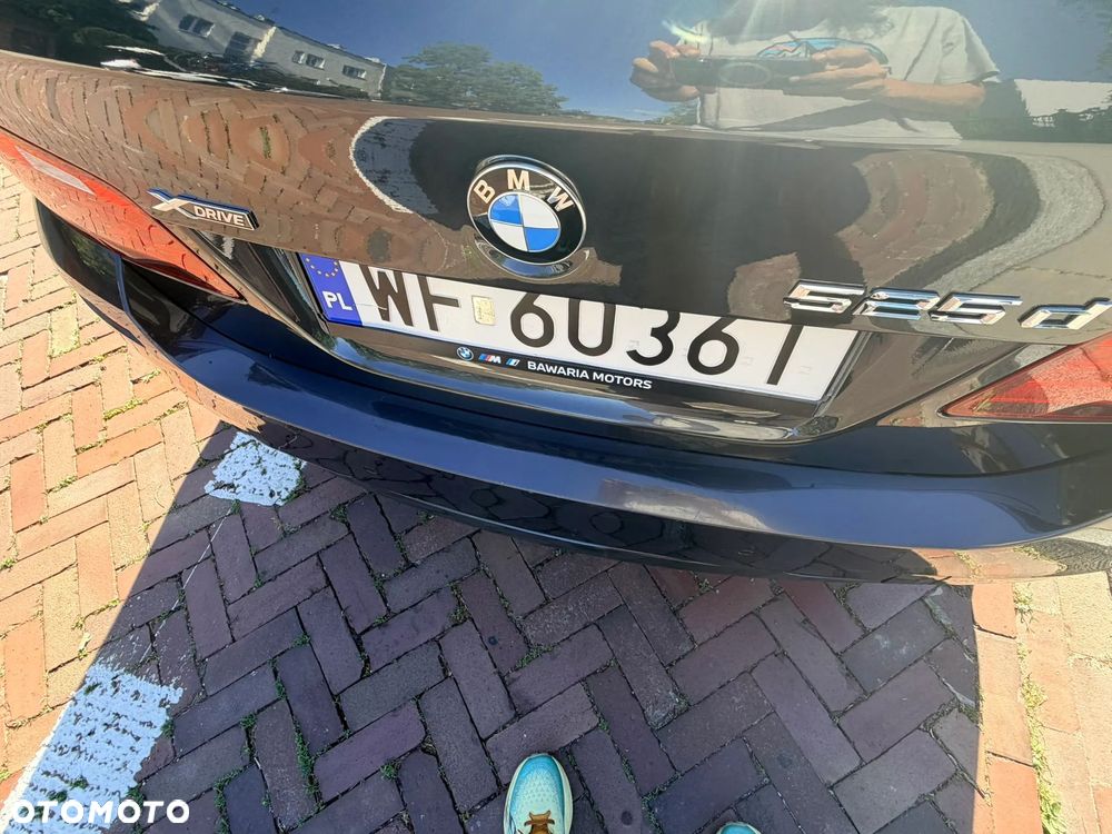 BMW Seria 5 525d xDrive - 16