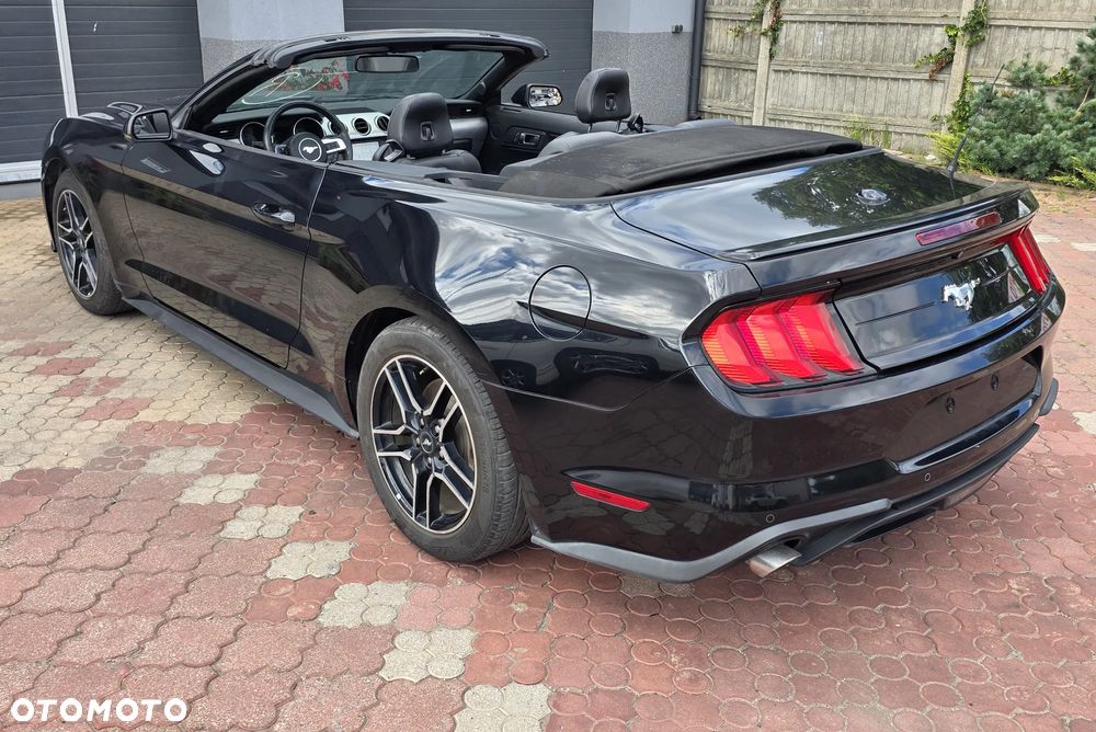 Ford Mustang Cabrio 2.3 Eco Boost - 38