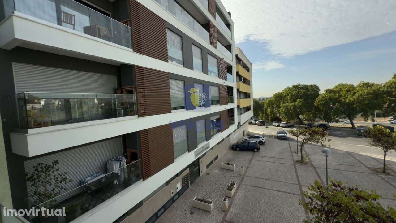 Loja  em Camarate para recuperação – Espaço Versátil para Todas as Ati - Grande imagem: 3/18